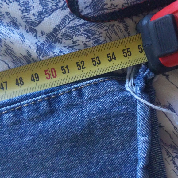 Distressed wider leg cropped-style jeans - Picture 8 of 8